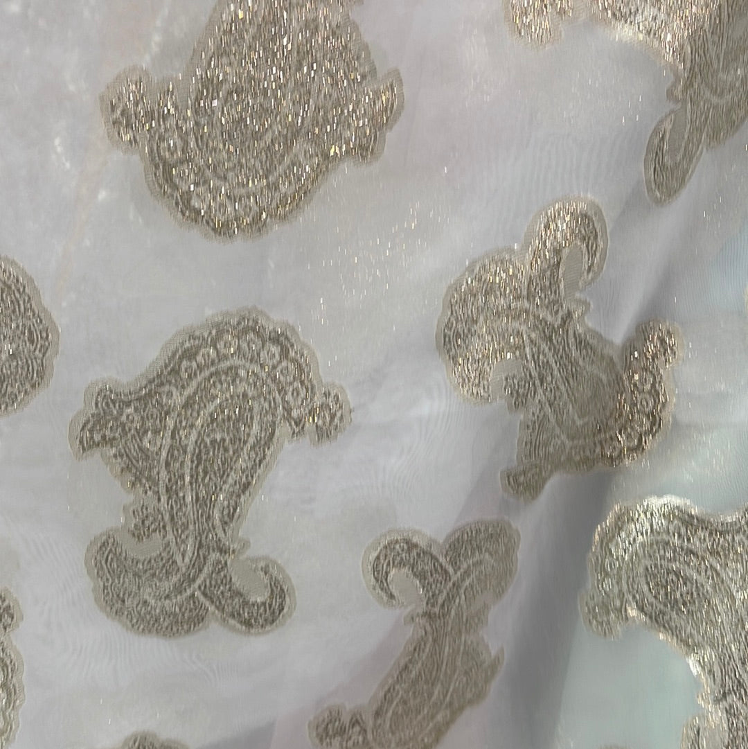 Metallic chiffon silky feel great for dress caftan skirt shirt and much more