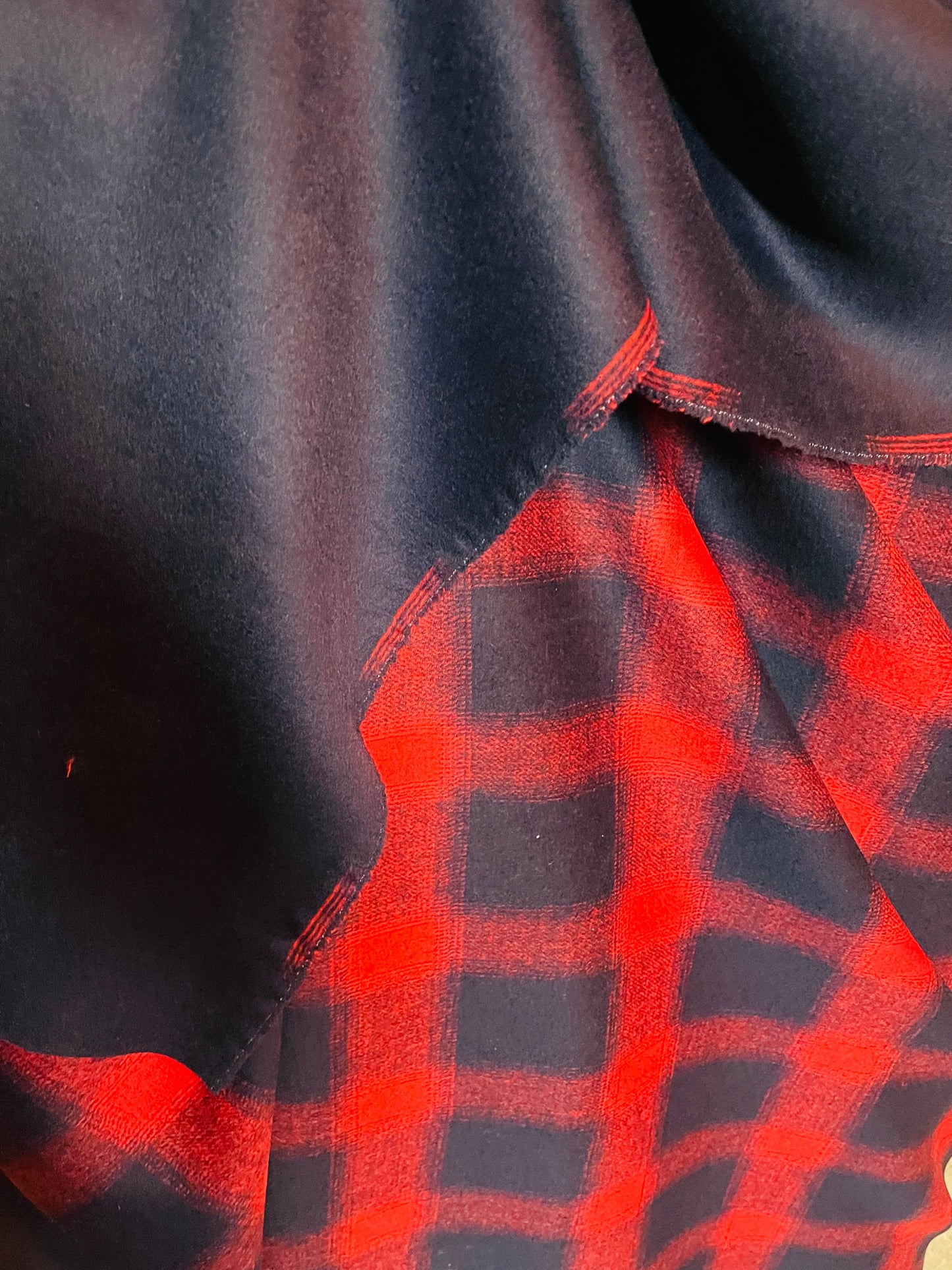 Burberry check board plaid 100% cashmere super soft dabble face great fabric for sweaters dress jacket upholstery pillow and much more