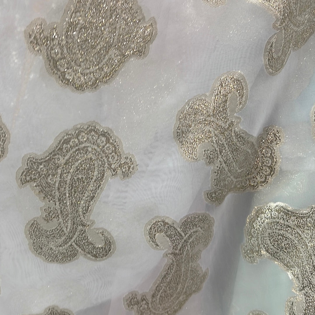 Metallic chiffon silky feel great for dress caftan skirt shirt and much more