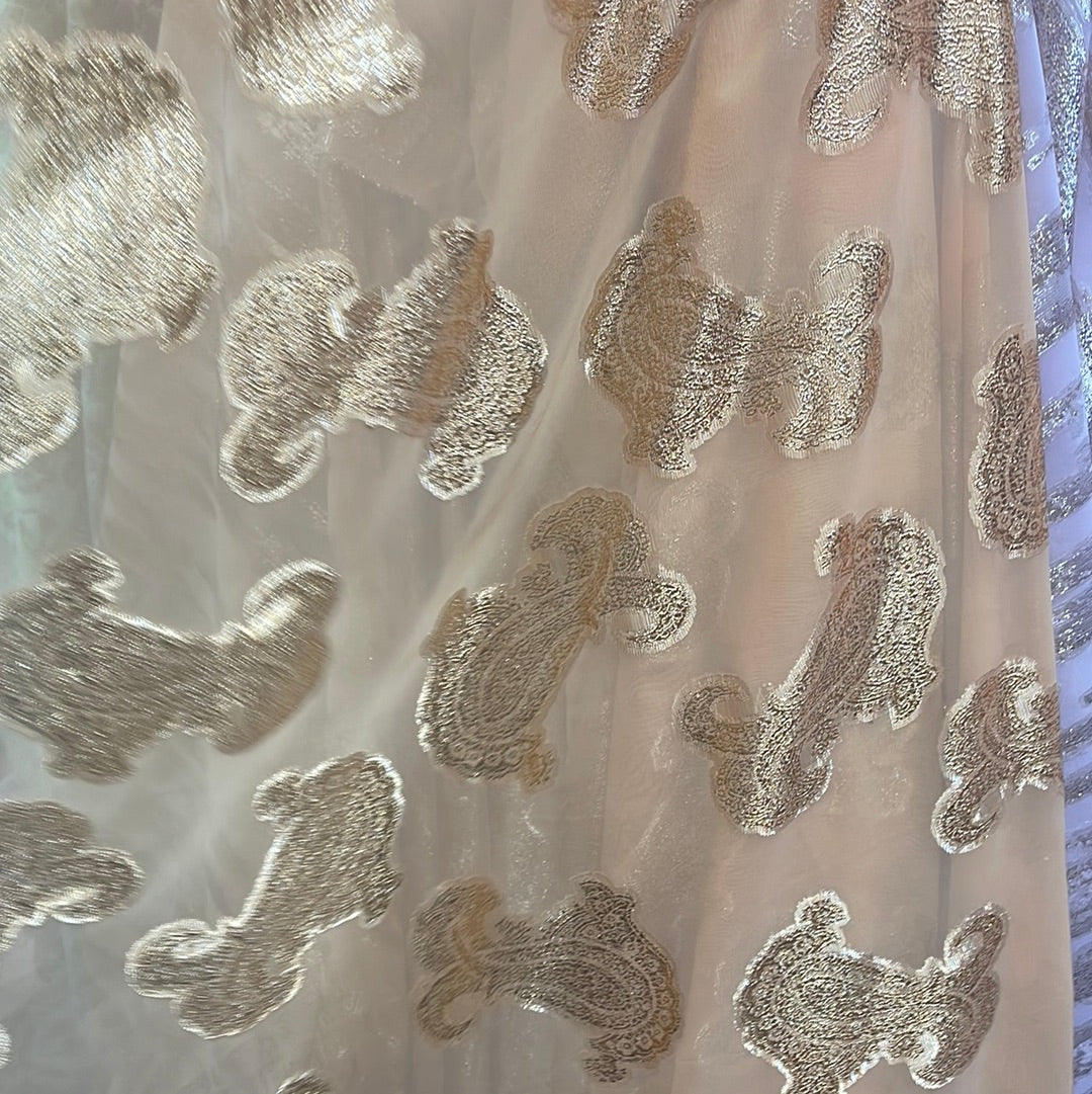 Metallic chiffon silky feel great for dress caftan skirt shirt and much more