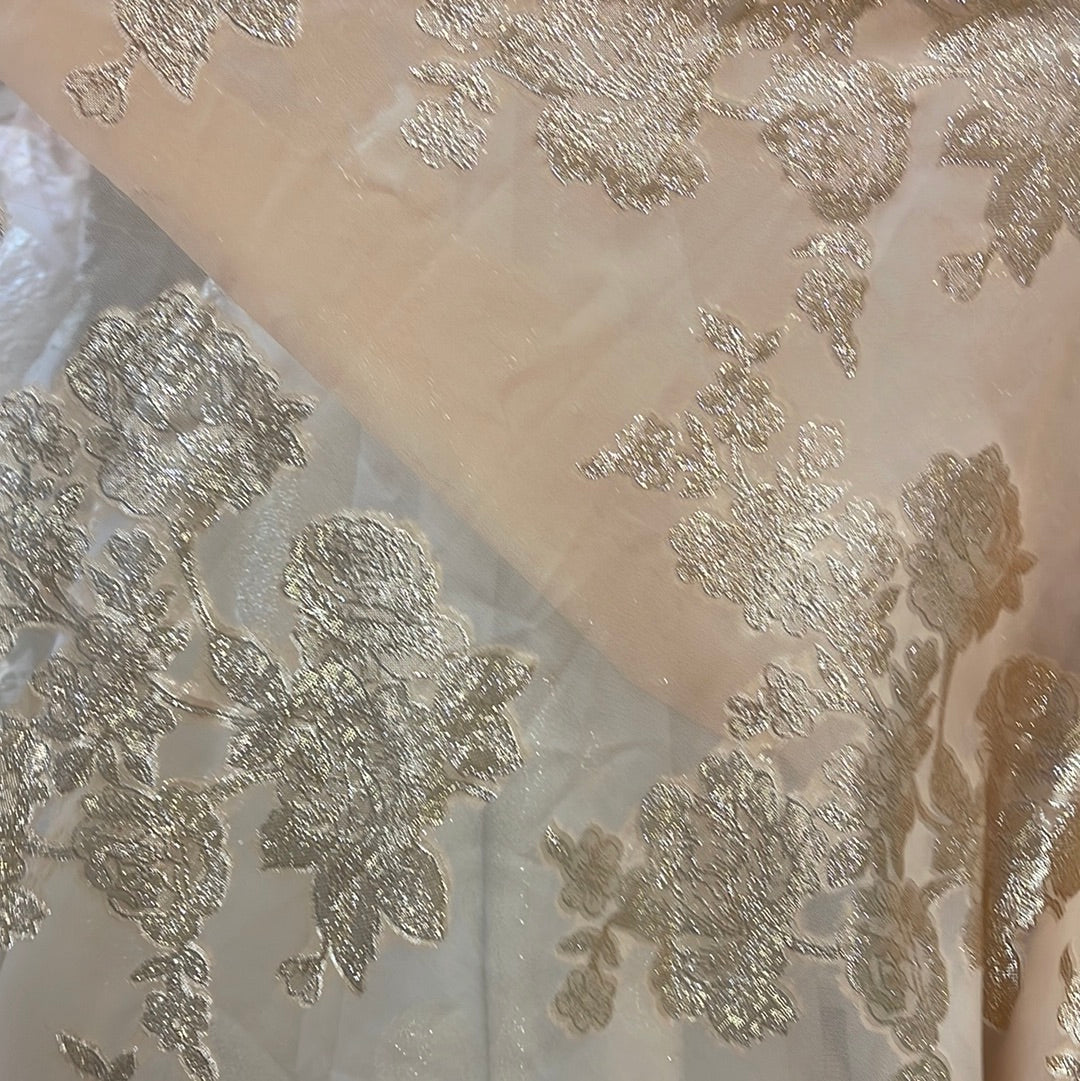 Metallic chiffon silky feel great for dress caftan skirt shirt and much more