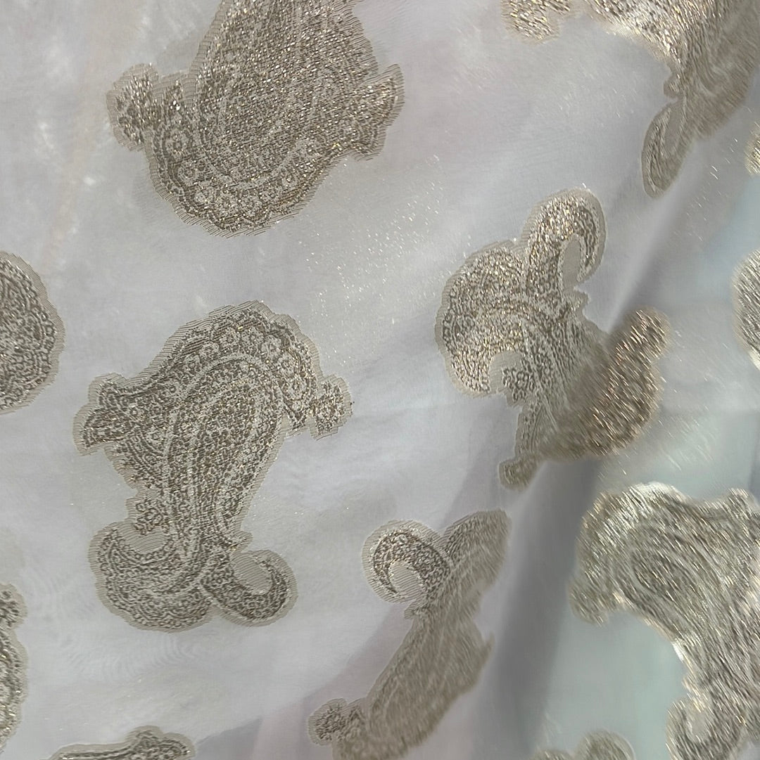 Metallic chiffon silky feel great for dress caftan skirt shirt and much more