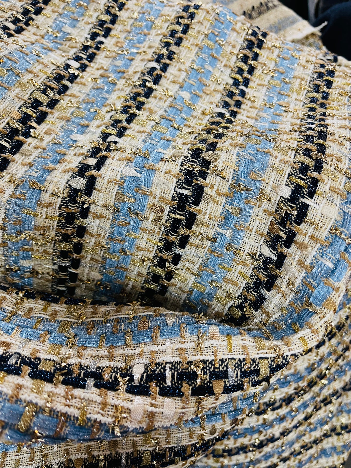 Harries tweed Chanel wool cashmere great for suit dress skirt pants jacket and much more use made in Scotland