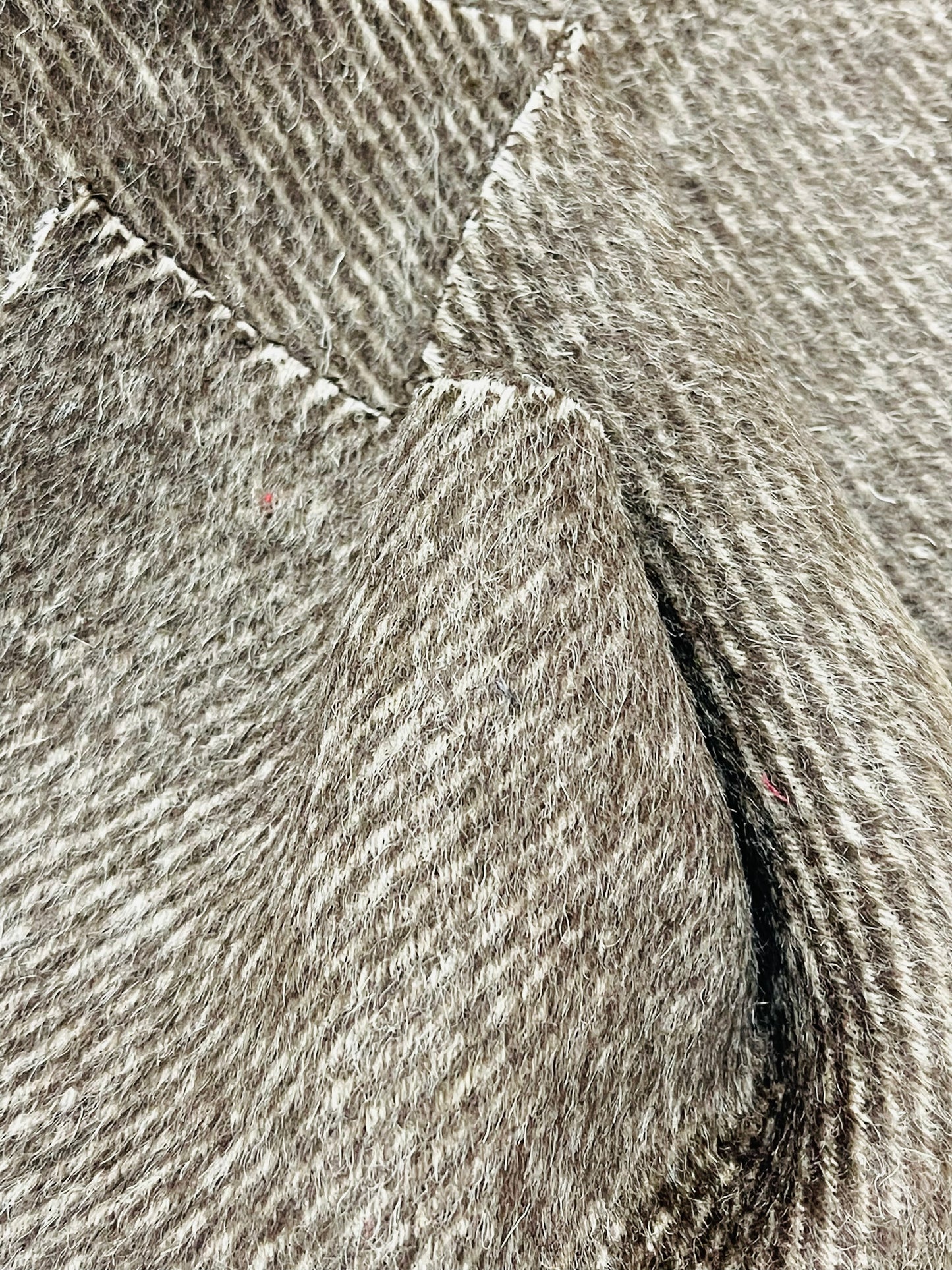 Designer Super soft 100% cashmere design by Salvatore Ferragamo