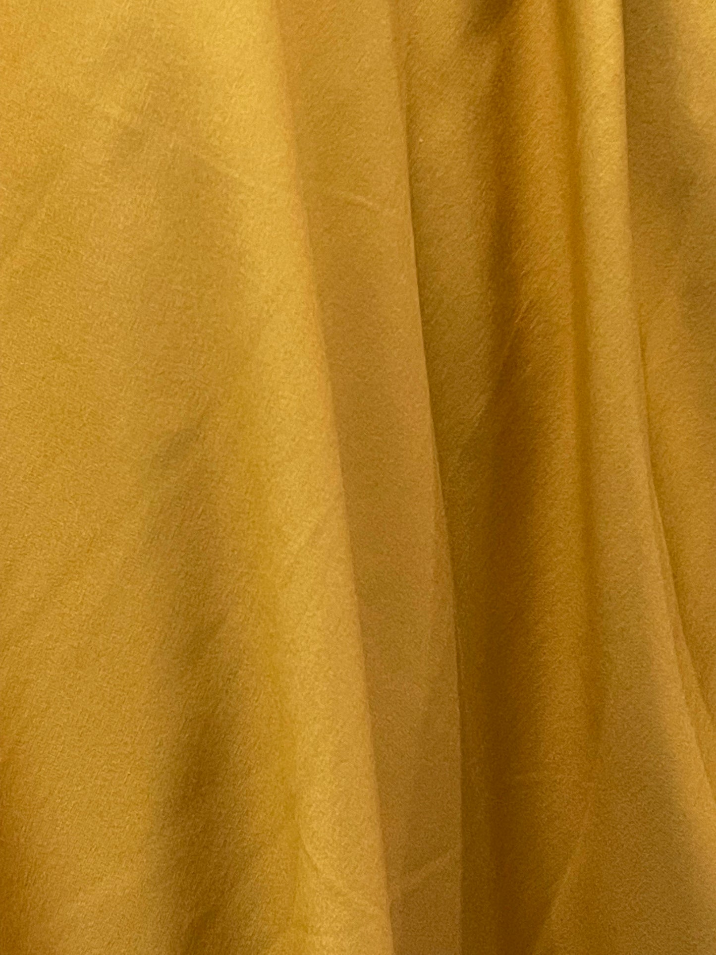 Mustard gold ponte de Roma