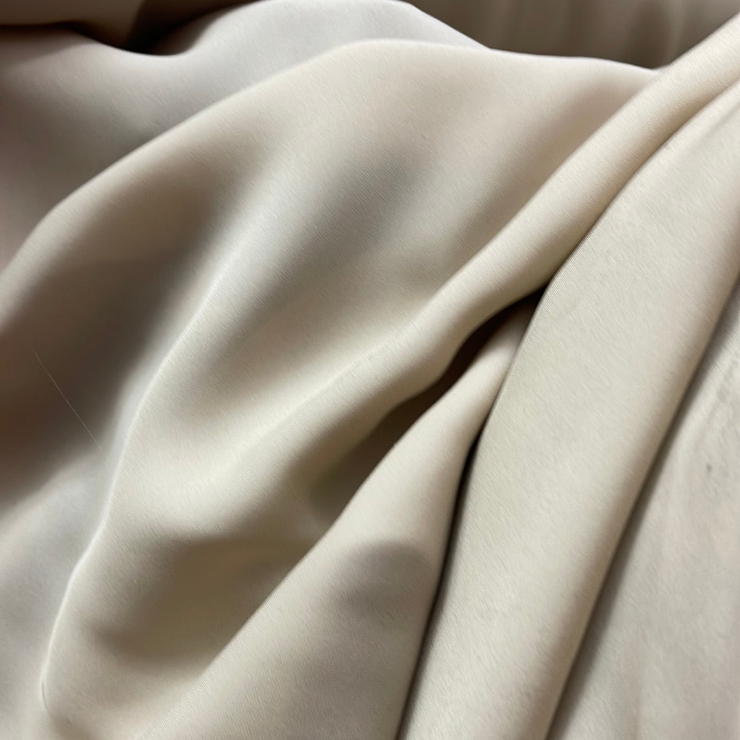 Nude 100% silk gorget made in Italy