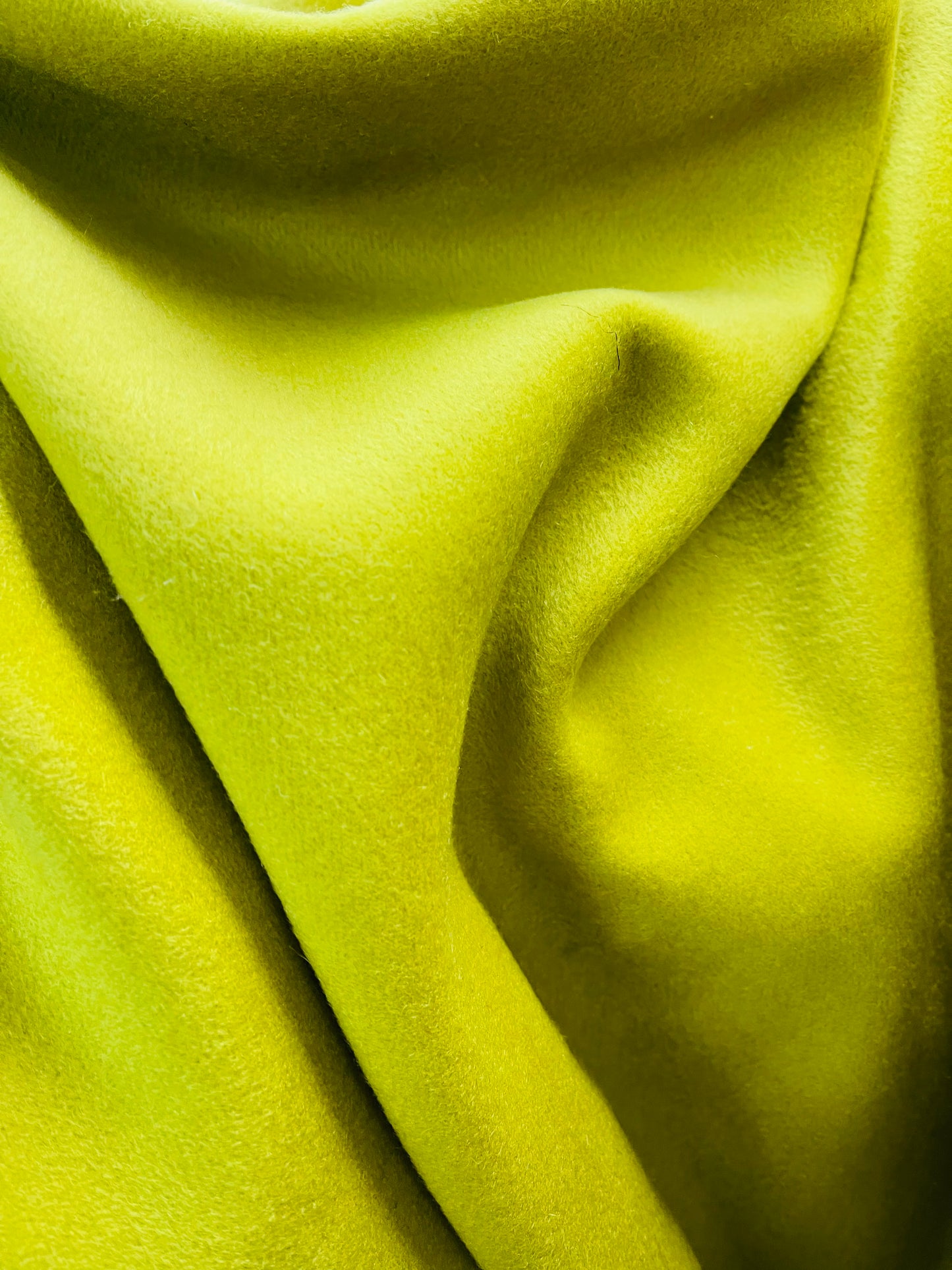 Lime green 100%Wool Cashmere design by Lora piana