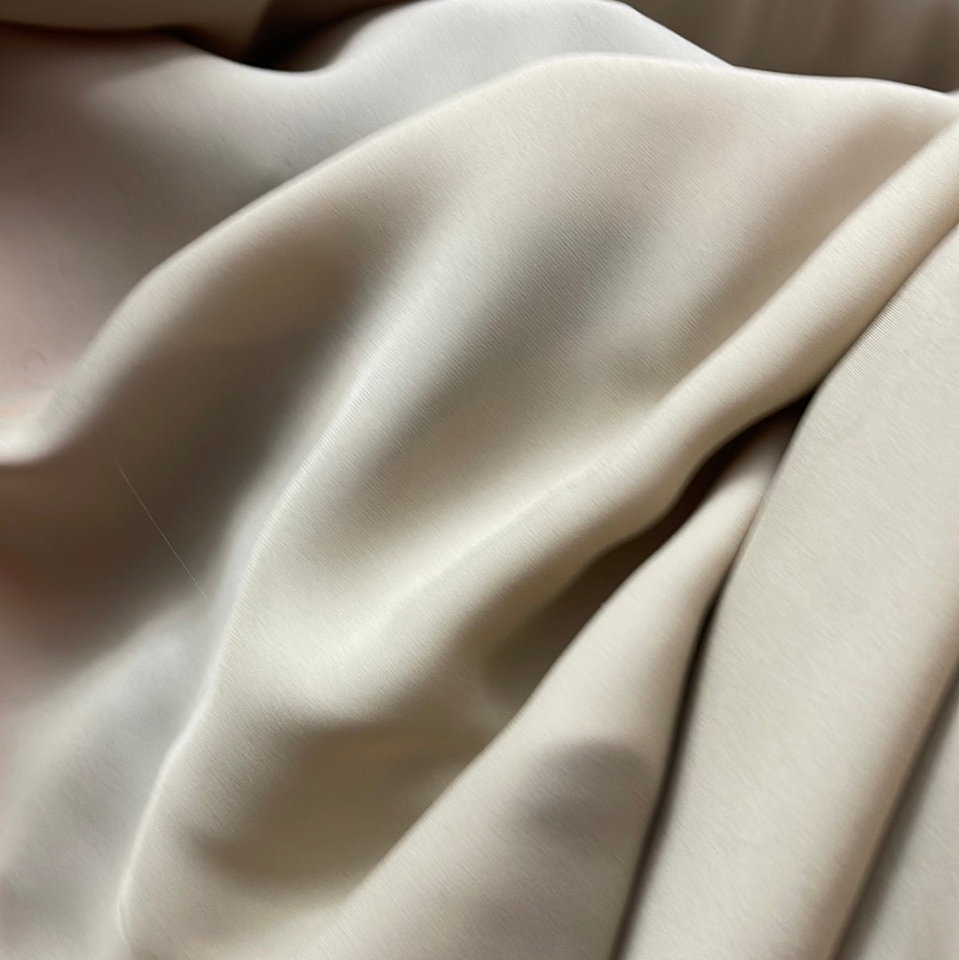 Nude 100% silk gorget made in Italy