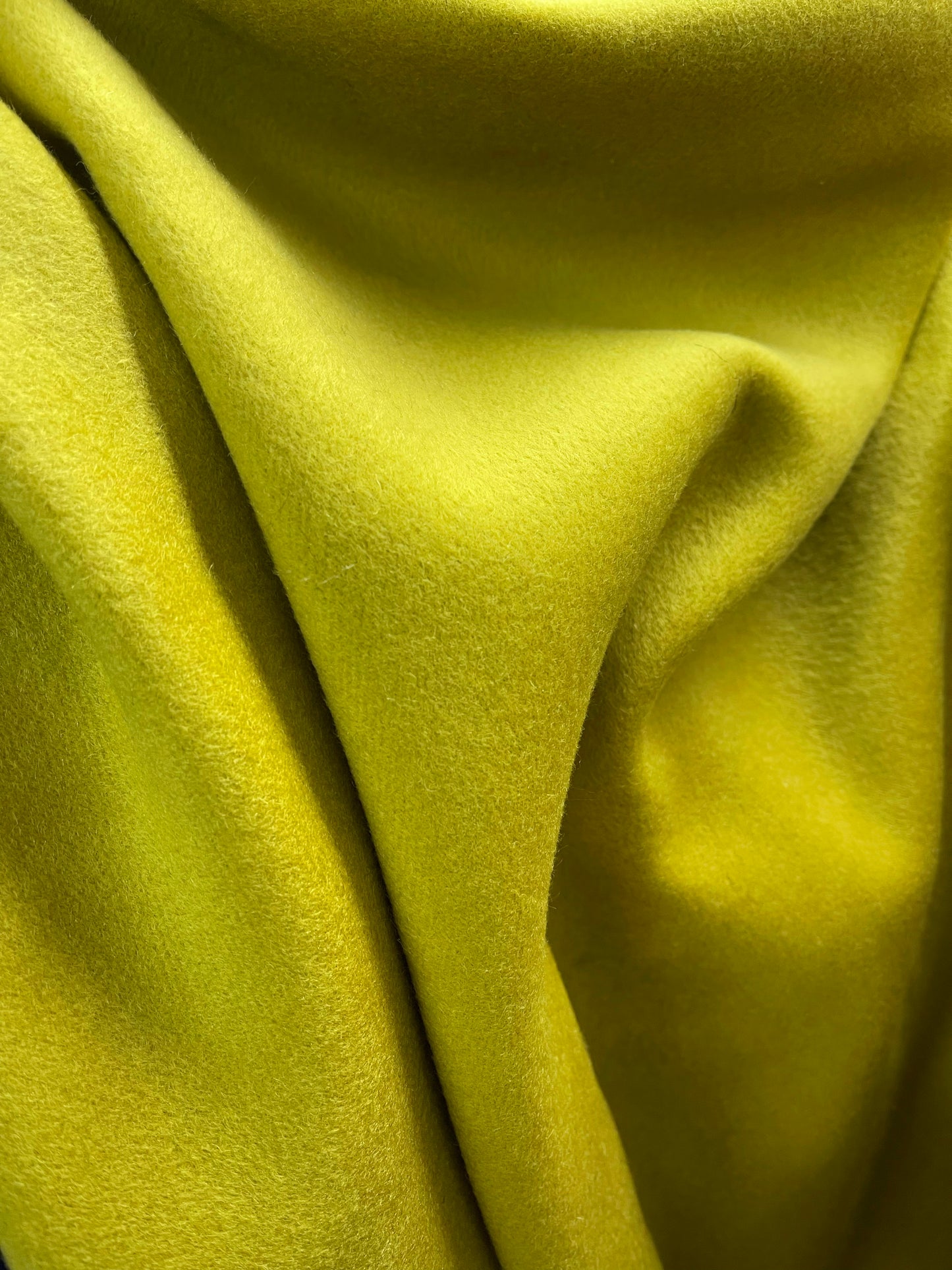 Lime green 100%Wool Cashmere design by Lora piana