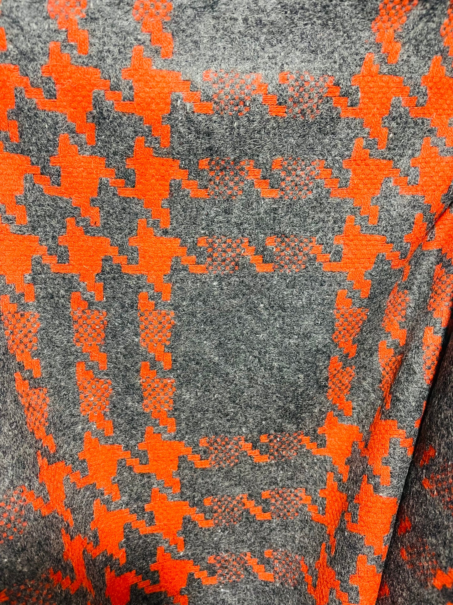 Designer Super soft 100% cashmere design by Hermes