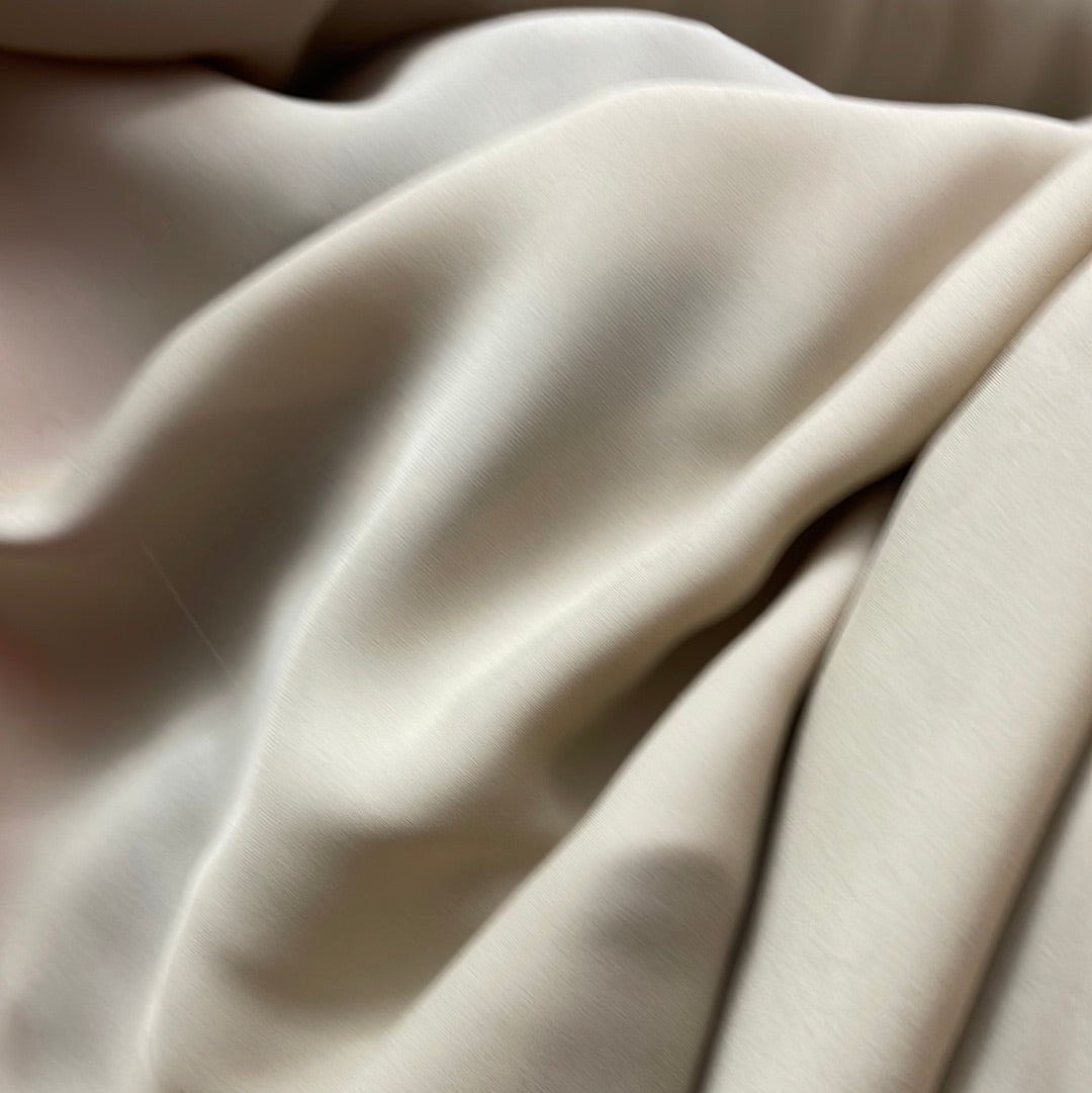 Nude 100% silk gorget made in Italy