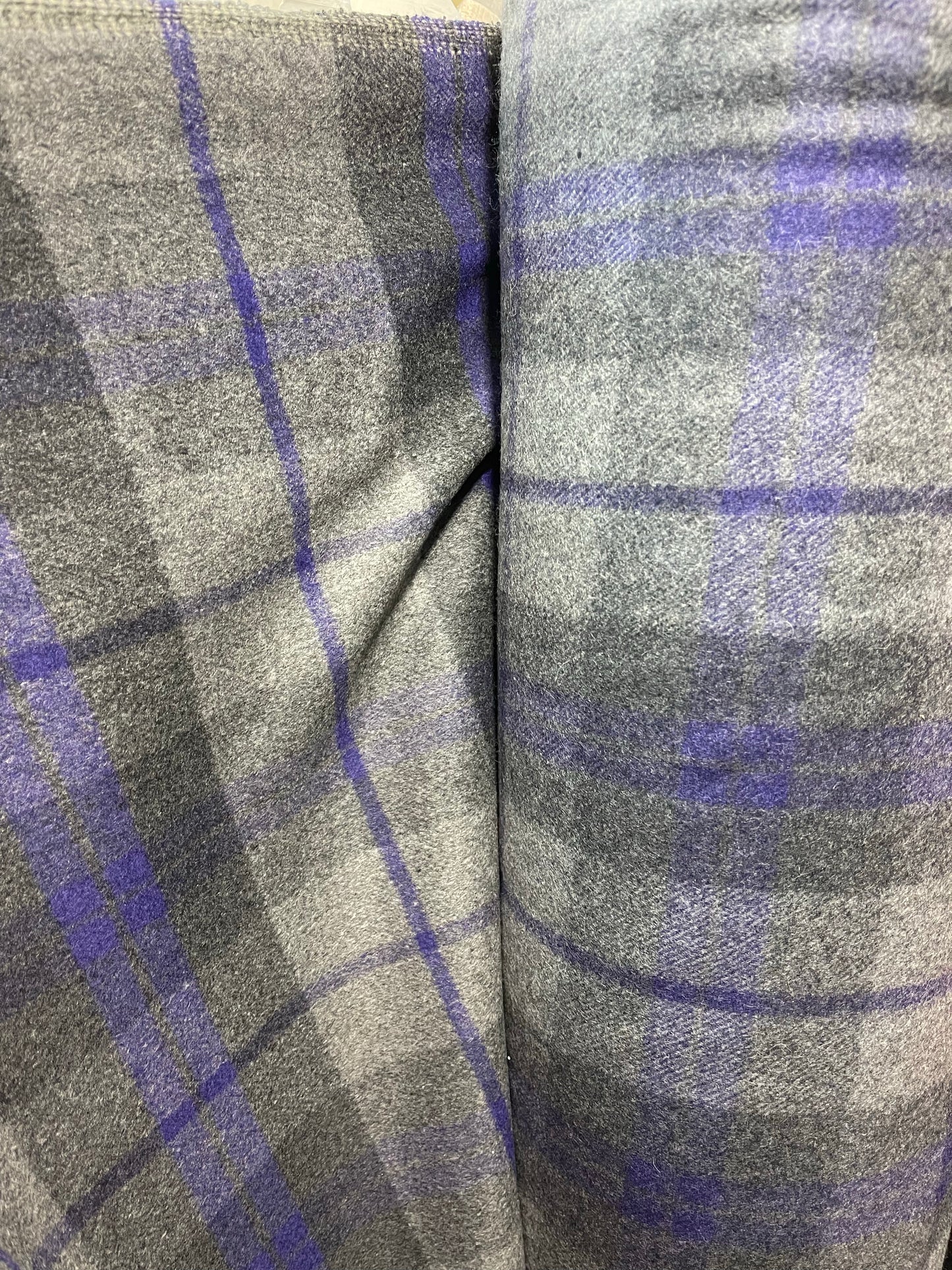 Designer Super soft 100% cashmere design by Hermes