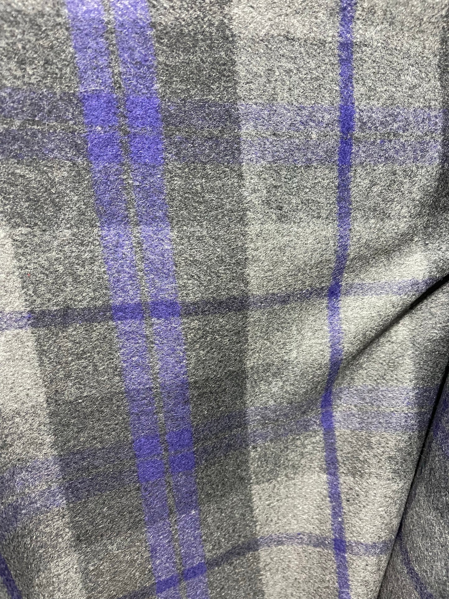 Designer Super soft 100% cashmere design by Hermes