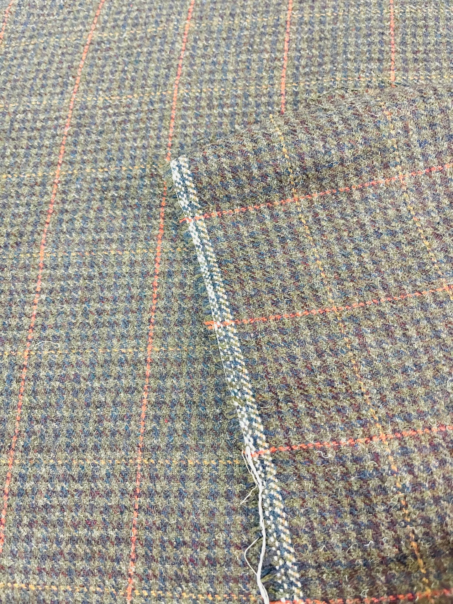 Scottish Glen plaid 100% cashmere great fabric for sweaters dress jacket and much more