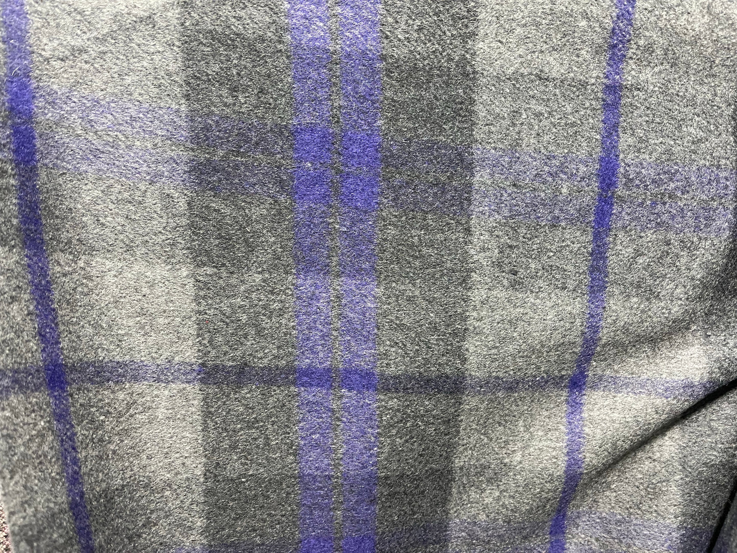 Designer Super soft 100% cashmere design by Hermes