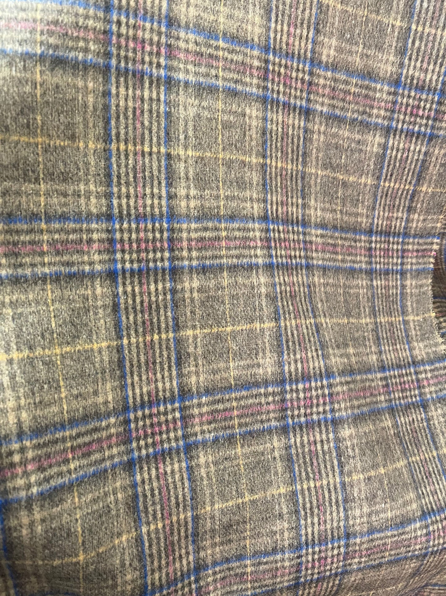 Harries tweed wool cashmere dabble face great for jacket and much more use made in Scotland