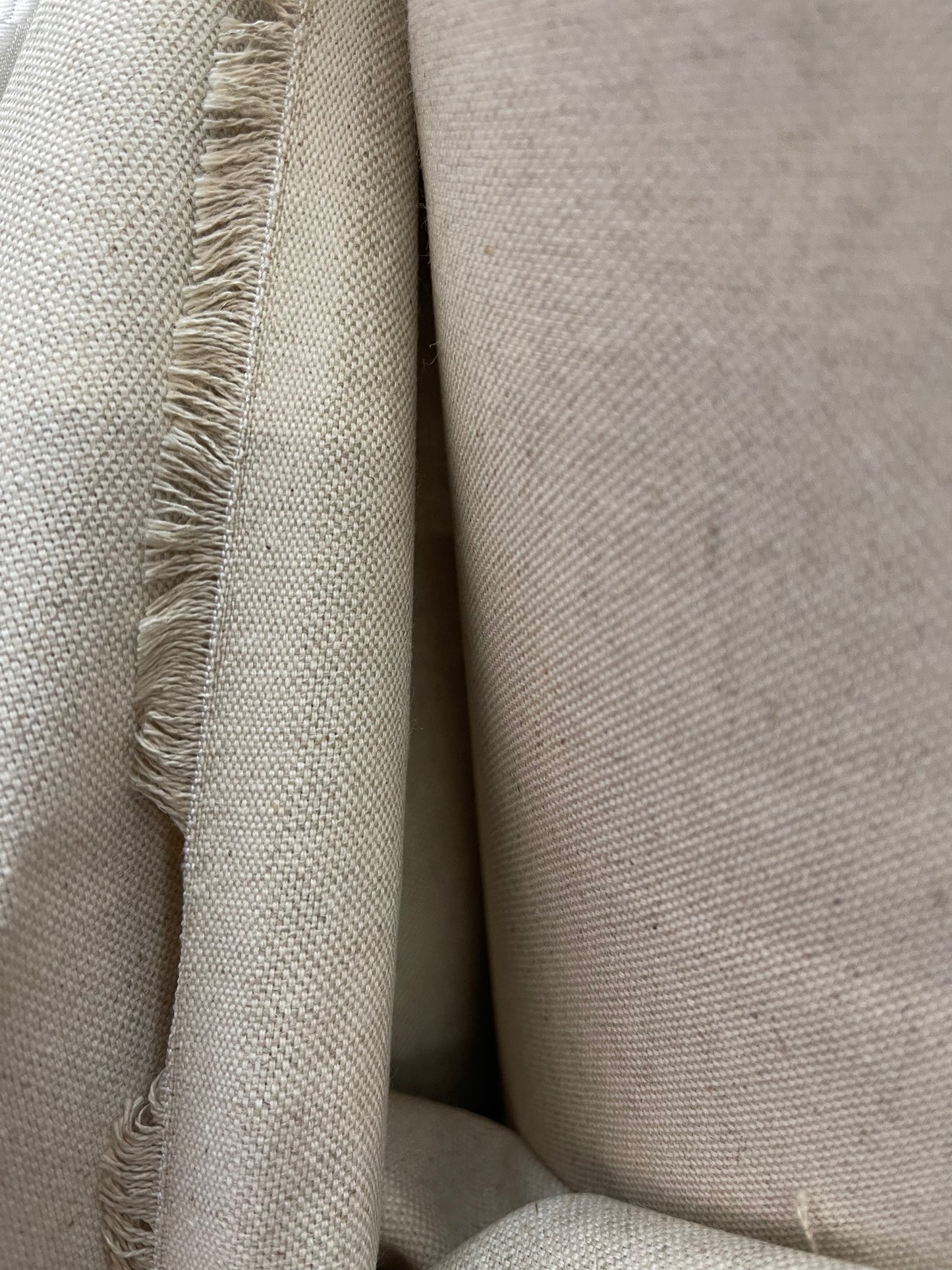 Natural oatmeal linen 10once great for upholstery dress jacket pants skirt pillow cover table cover curtains and much more made in Italy (Copy)