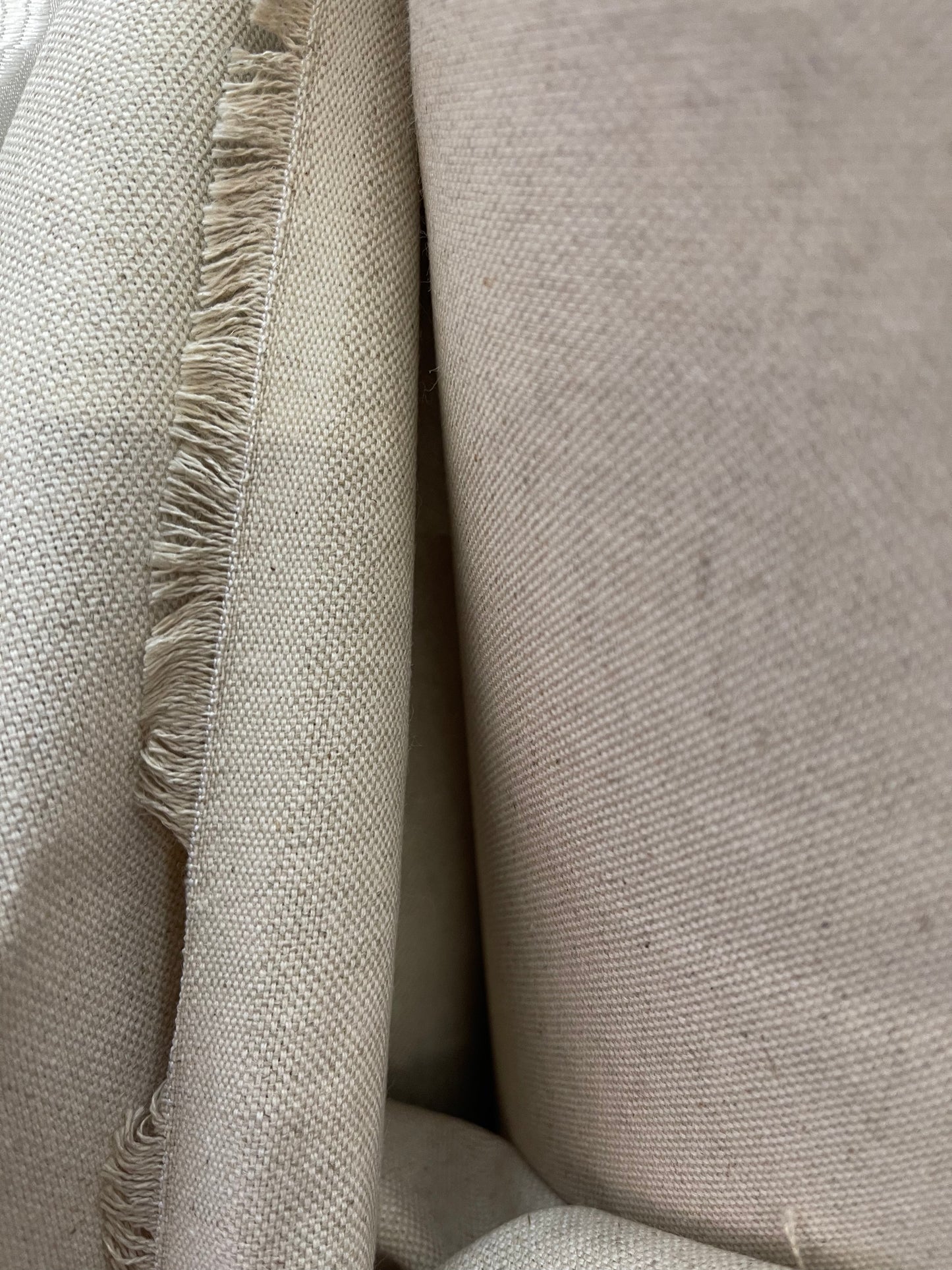 Natural oatmeal linen 10once great for upholstery dress jacket pants skirt pillow cover table cover curtains and much more made in Italy (Copy)