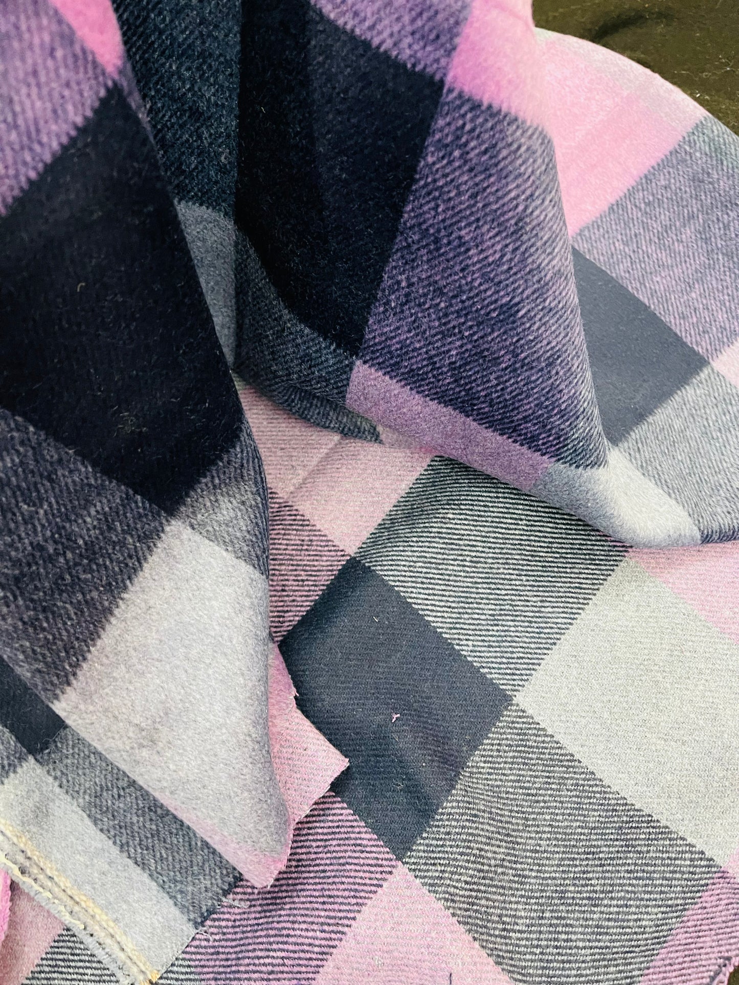 Buffalo plaid 100% cashmere great fabric for sweaters dress jacket and much more